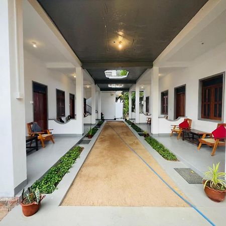 Zimbay Guest House アルガムベイ エクステリア 写真