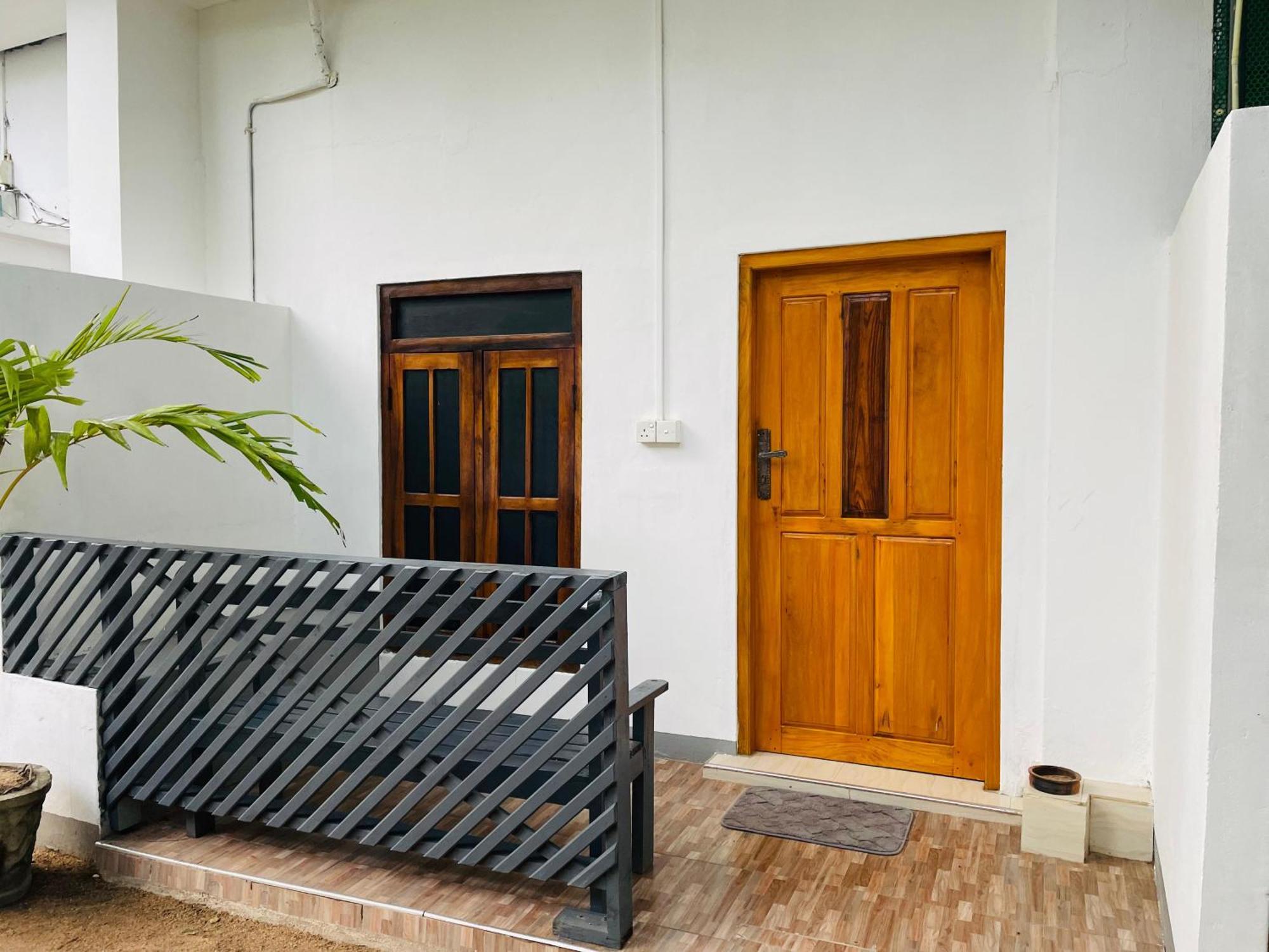 Zimbay Guest House アルガムベイ エクステリア 写真