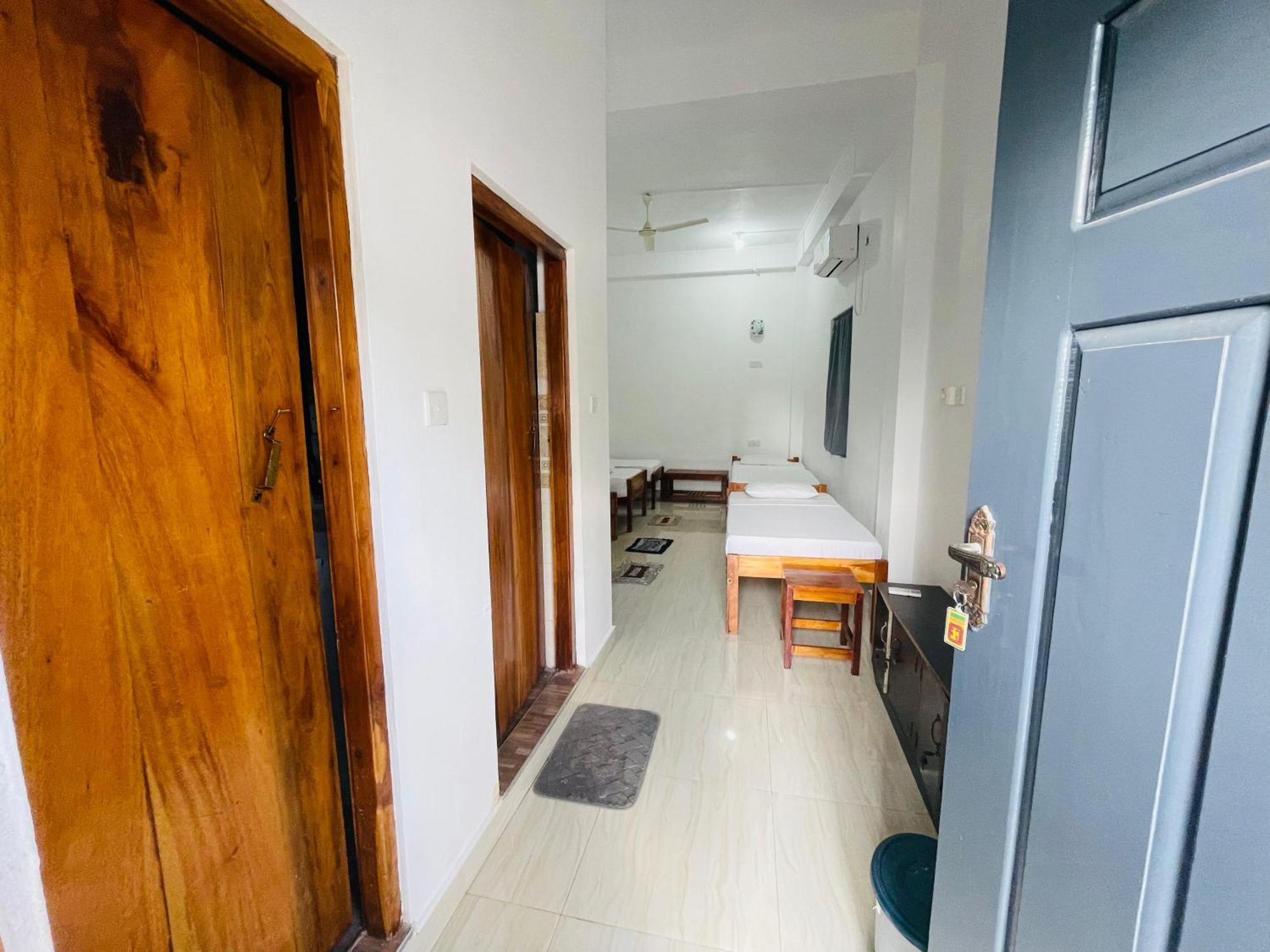 Zimbay Guest House アルガムベイ エクステリア 写真