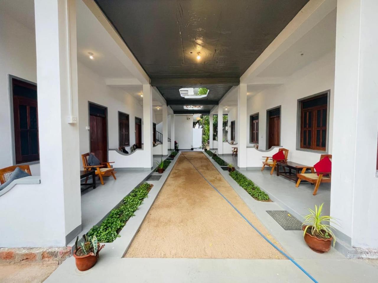 Zimbay Guest House アルガムベイ エクステリア 写真