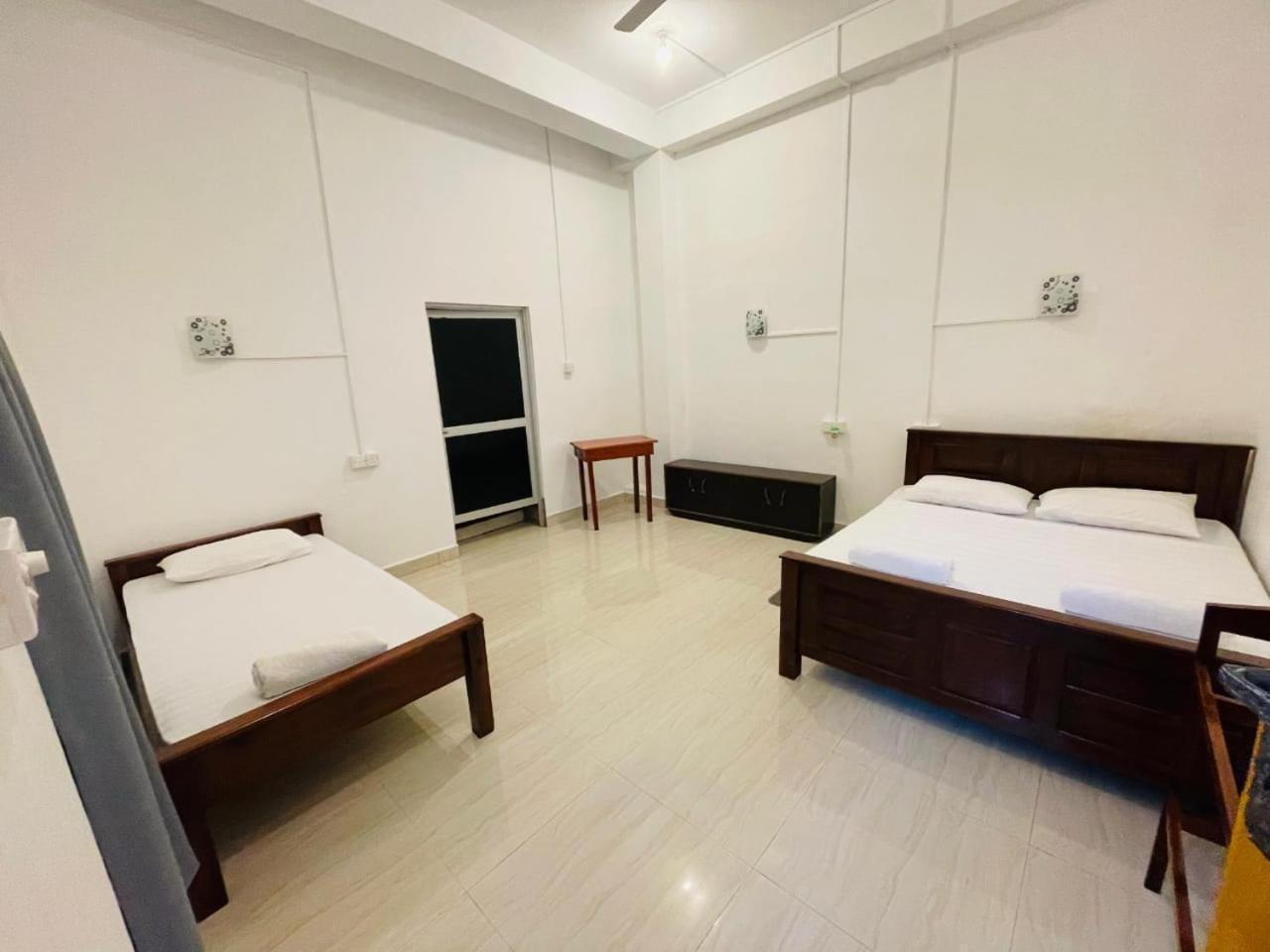 Zimbay Guest House アルガムベイ エクステリア 写真
