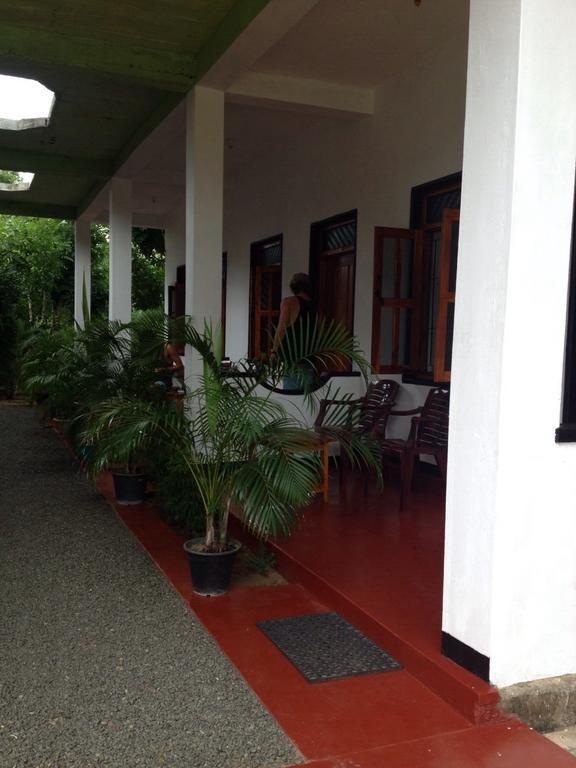 Zimbay Guest House アルガムベイ エクステリア 写真